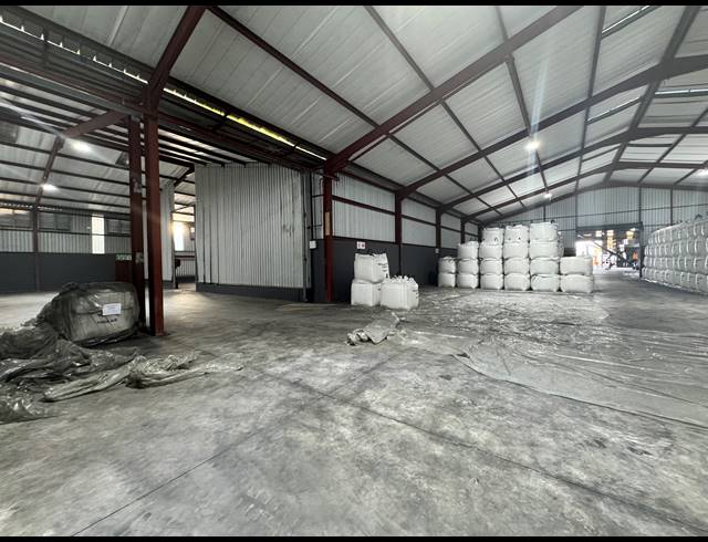 2,832M² WAREHOUSE FOR SALE IN PHOENIX INDUSTRIAL